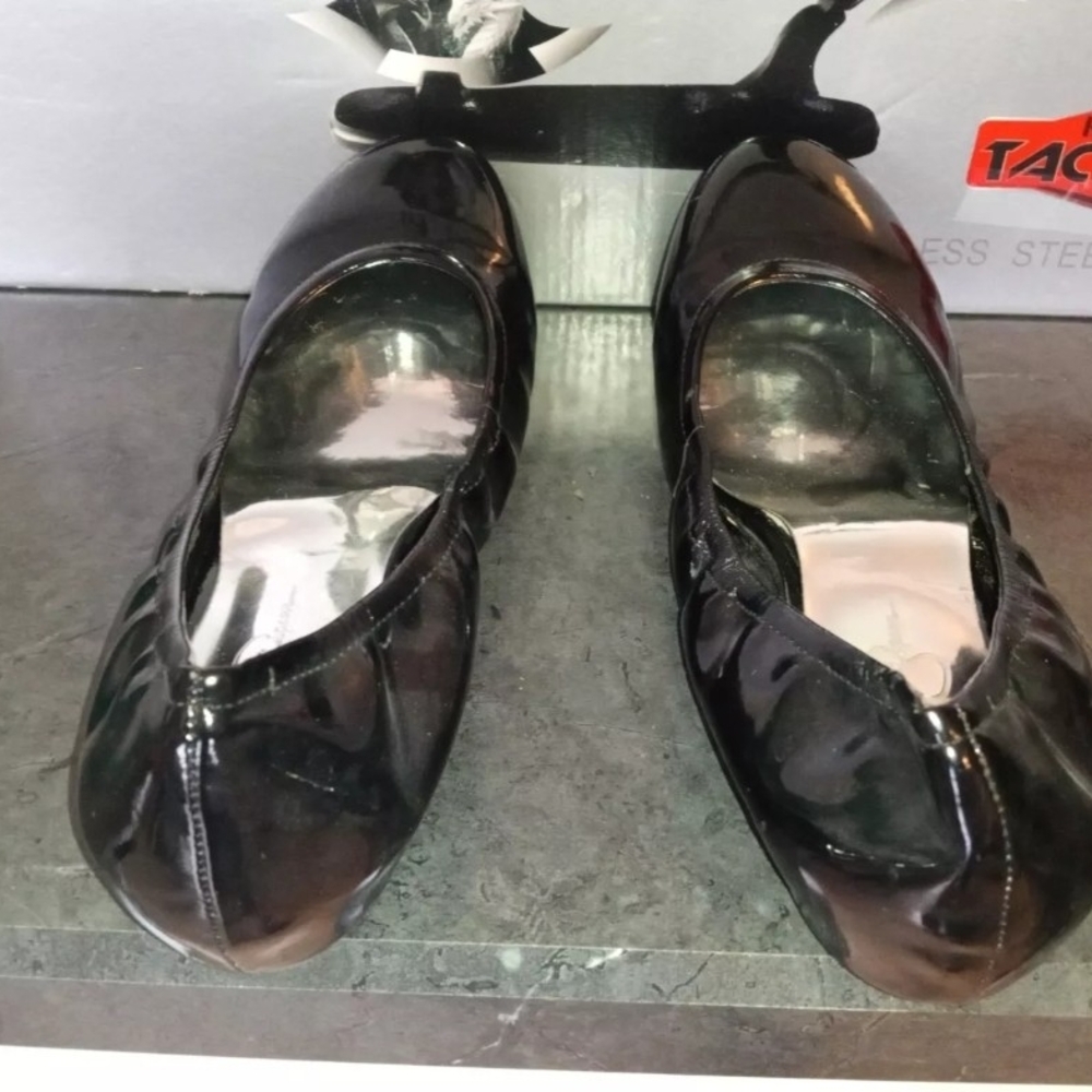 Jessica Simpson Size 10 Black Vinyl Flats *Light Use* - Picture 5 of 12